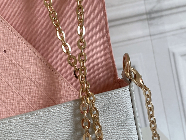 LVコピーウォレット背面デザイン